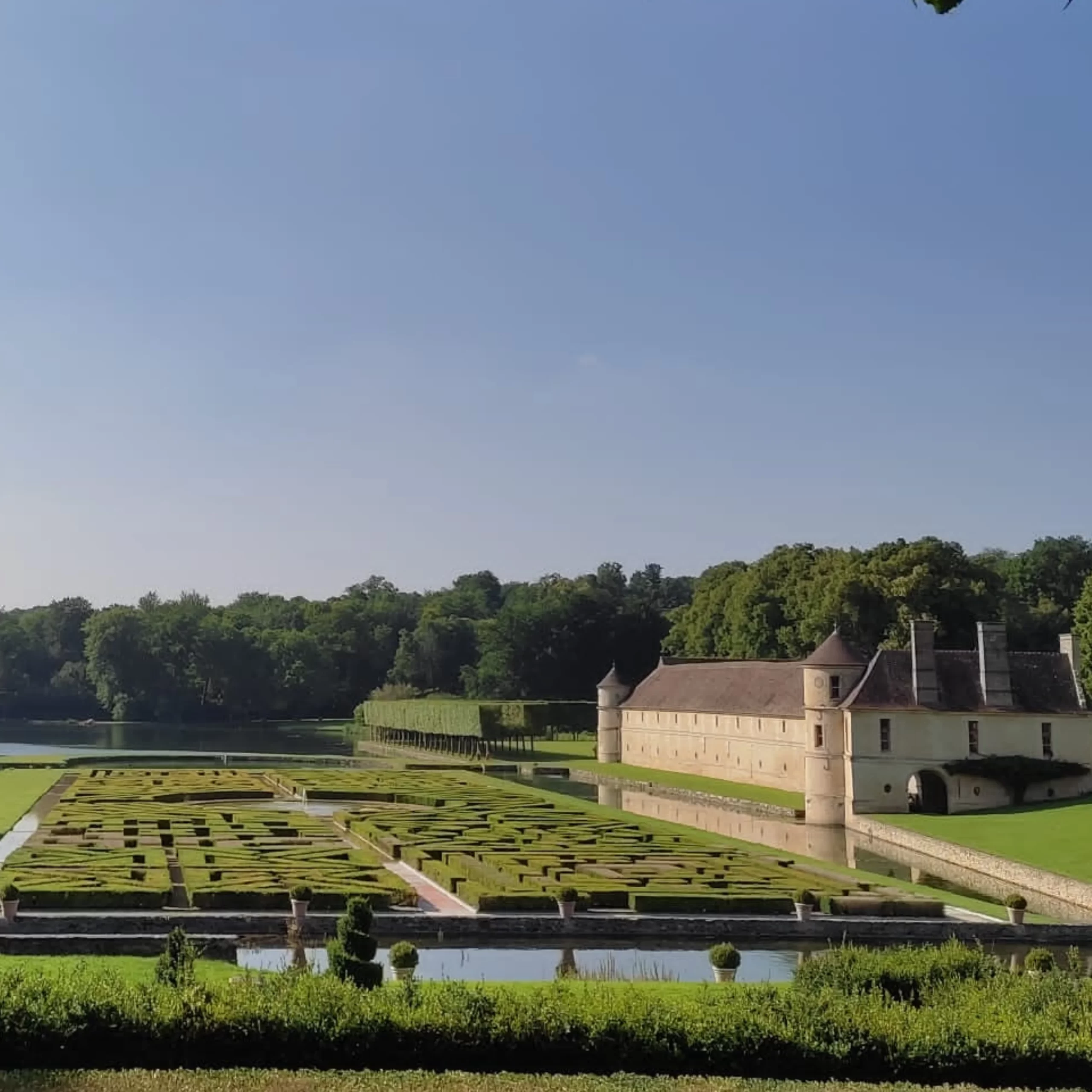 Château_de_La_Roche-Guyon,_entrée